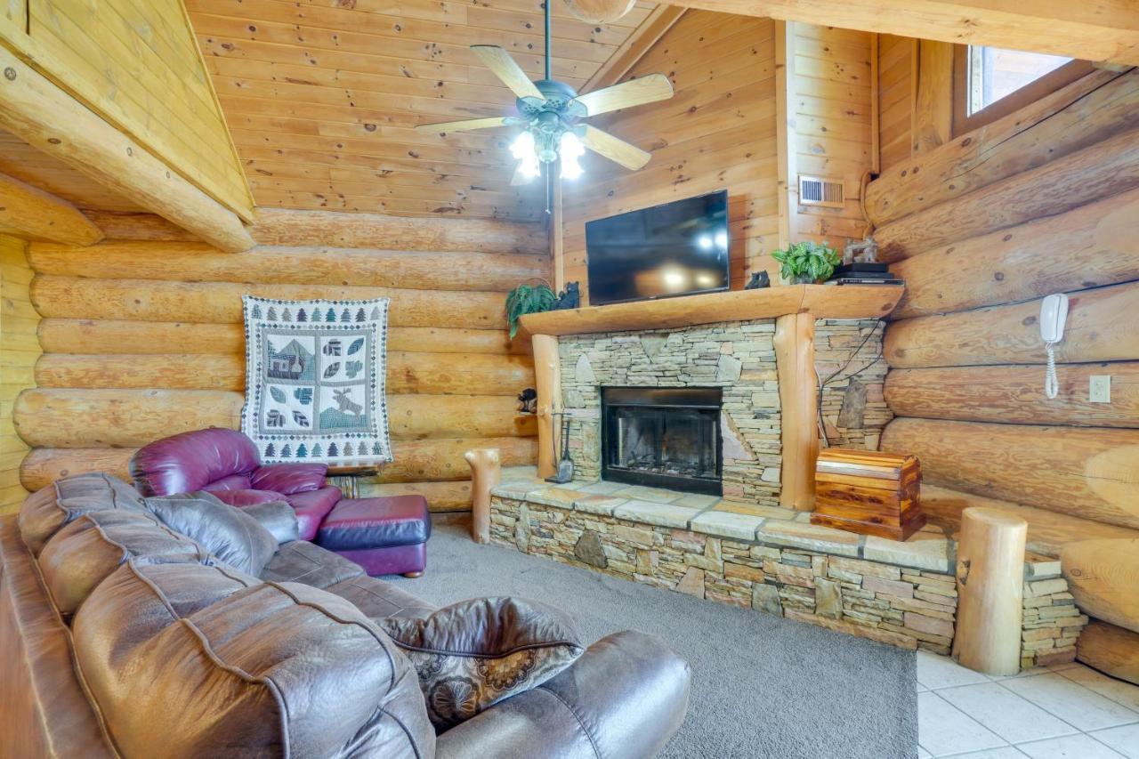 Smoky Mountain Vacation Rental Cabin With Hot Tub! Gatlinburg Bagian luar foto