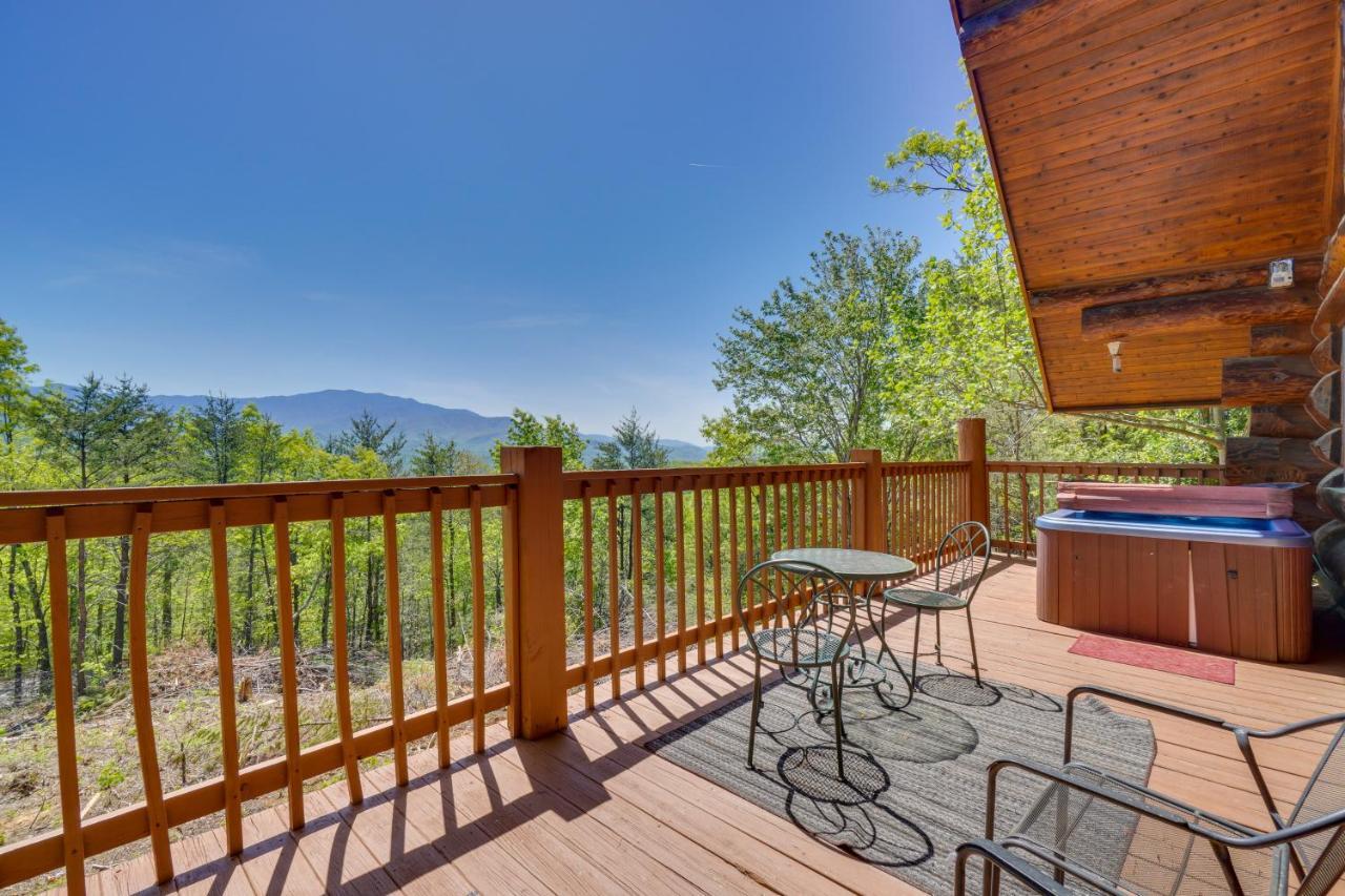 Smoky Mountain Vacation Rental Cabin With Hot Tub! Gatlinburg Bagian luar foto