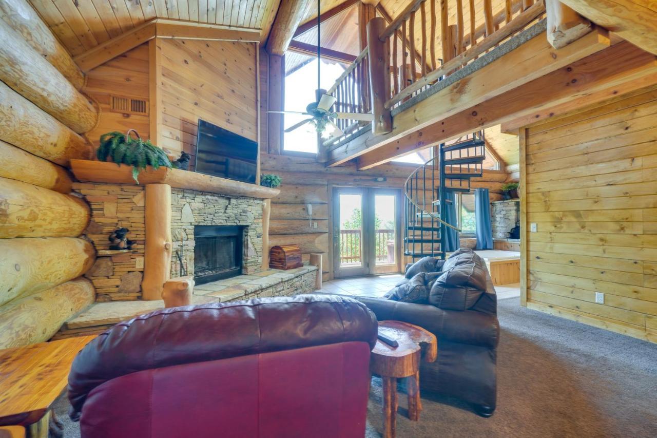 Smoky Mountain Vacation Rental Cabin With Hot Tub! Gatlinburg Bagian luar foto