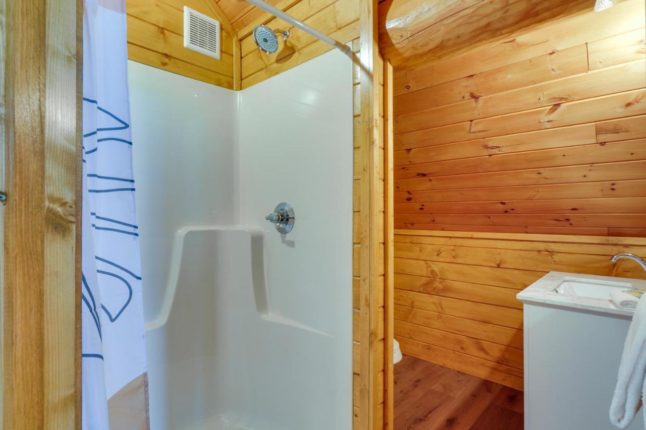 Smoky Mountain Vacation Rental Cabin With Hot Tub! Gatlinburg Bagian luar foto