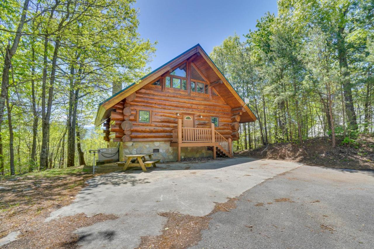 Smoky Mountain Vacation Rental Cabin With Hot Tub! Gatlinburg Bagian luar foto